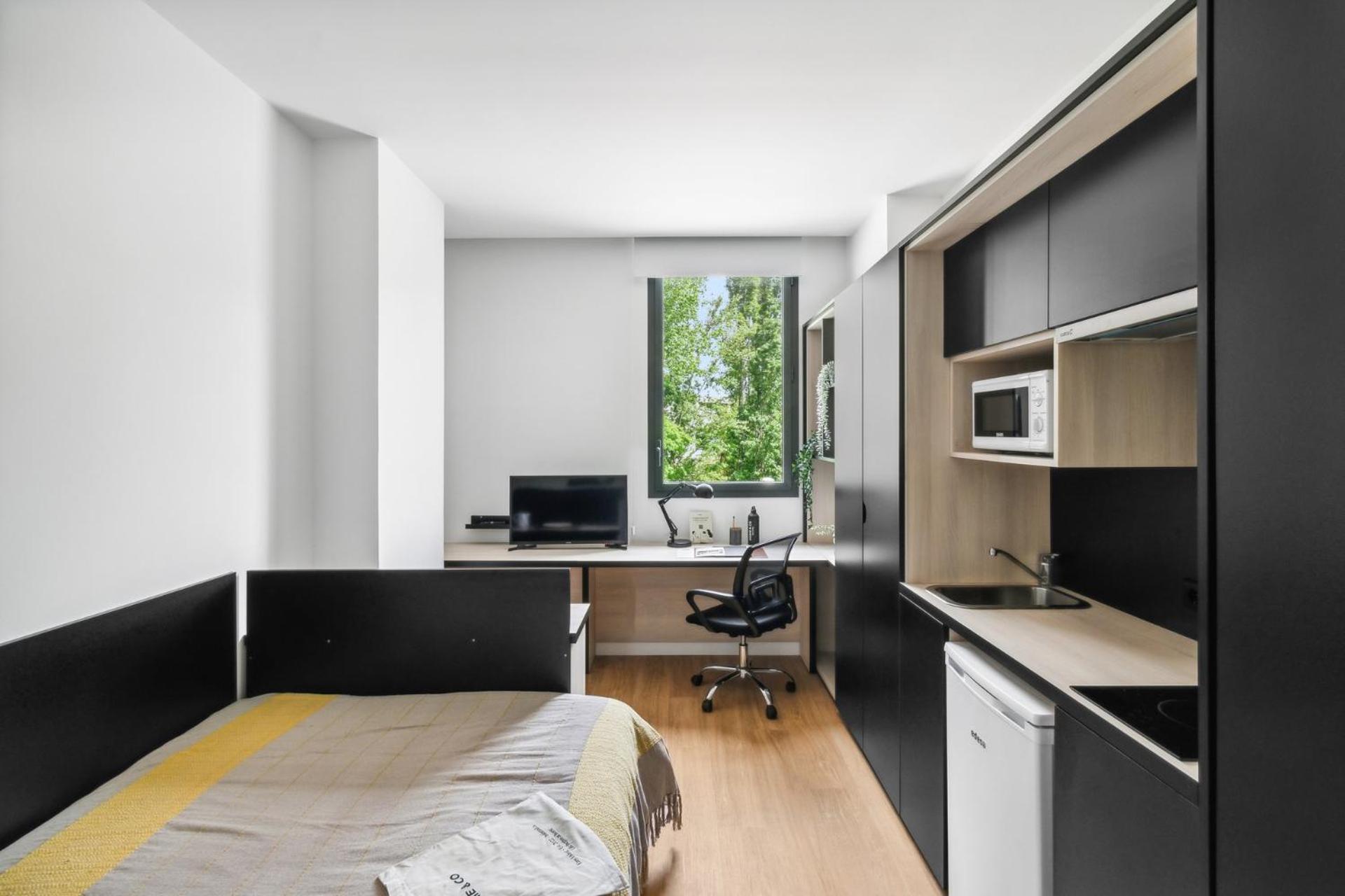 And Coliving *